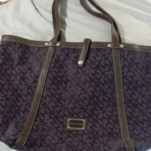 Tommy Hilfiger Purple Tote Bag with Elegant Design